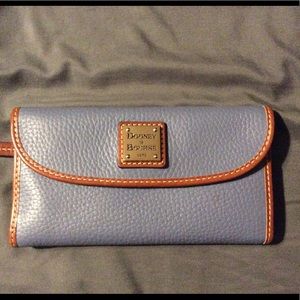 Dooney and Bourke Pebble leather Wallet